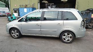 Opel Zafira B 2006 2.2 16v Z22YH Grijs Z167 onderdelen picture 2