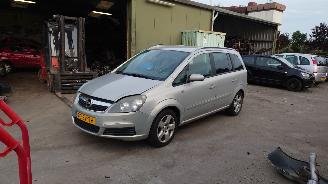 Sloopauto Opel Zafira B 2006 2.2 16v Z22YH Grijs Z167 onderdelen 2006/5