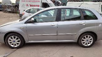 Fiat Croma 2006 2.2 16v 194A1 grijs 698/A onderdelen picture 2