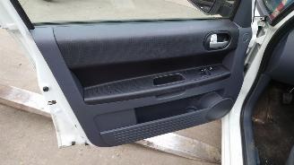 Mitsubishi Colt 2009 1.3 16v 4A90 Wit W16 onderdelen picture 12