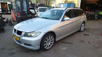disassembly passenger cars BMW 3-serie E91 2006 320D 204D4 M47N20 Grijs 354 onderdelen 2006/1