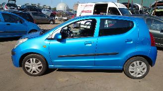Nissan Pixo 2012 1.0 12v K10B Blauw ZKY onderdelen picture 2