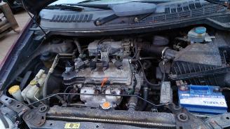 Nissan Almera-tino 2005 1.8 16v QG18DE rood onderdelen picture 7