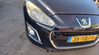 Peugeot 308 SW 2012 1.6 VTi 5FS Zwart KTV onderdelen picture 9