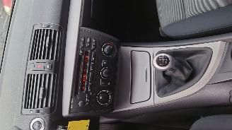 BMW 1-serie 2006 116i E87 N45B16A Zwart 475 onderdelen picture 18