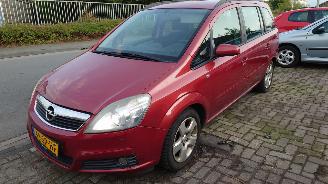 Sloopauto Opel Zafira B 2006 1.8 16v Z18XER Rood Z50C onderdelen 2006/3
