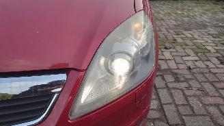 Opel Zafira B 2006 1.8 16v Z18XER Rood Z50C onderdelen picture 12