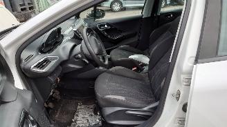 Peugeot 208 2013 1.4 HDI 8HR 8H01 Wit EWPB onderdelen picture 18