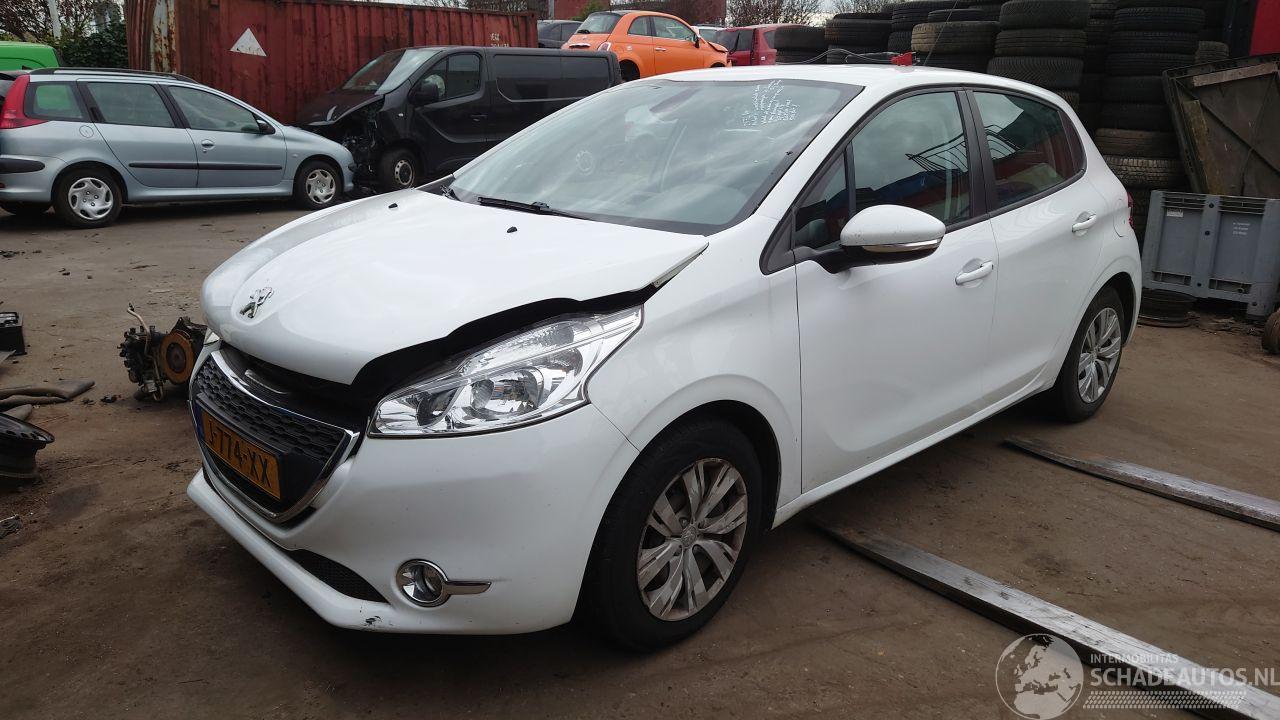Peugeot 208 2013 1.4 HDI 8HR 8H01 Wit EWPB onderdelen