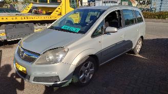 Sloopauto Opel Zafira B 2006 1.8 16v Z18XER Grijs Z167 onderdelen 2006/3