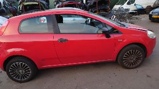 Fiat Grande Punto 2006 1.2i 199A4 Rood 176/A onderdelen picture 9