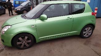 Suzuki Swift 2009 1.3D D13A Groen ZJD onderdelen picture 2