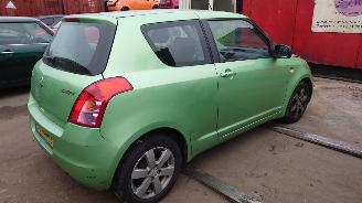 Suzuki Swift 2009 1.3D D13A Groen ZJD onderdelen picture 7