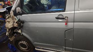 Volkswagen Transporter T5 2005 1.9 TDI AXB GTV Zilver LA7W onderdelen picture 2