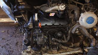Volkswagen Transporter T5 2005 1.9 TDI AXB GTV Zilver LA7W onderdelen picture 10