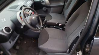 Toyota Aygo 2007 1.0 12v 1KRFE Grijs 1E0 onderdelen picture 13