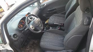 Opel Corsa D 2008 1.2 16v Z12XEP Wit Y474 onderdelen picture 8