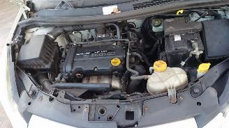 Opel Corsa D 2008 1.2 16v Z12XEP Wit Y474 onderdelen picture 6
