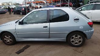 Peugeot 306 2000 1.6 NFZ Grijs EYLC onderdelen picture 2