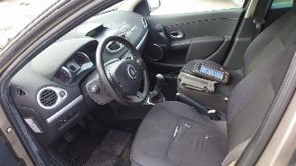 Renault Clio 3 2008 1.2 16v TCE D4FH7 Grijs TEHNK onderdelen picture 12