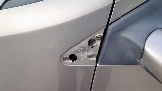 Renault Clio 3 2008 1.2 16v TCE D4FH7 Grijs TEHNK onderdelen picture 10