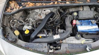 Renault Clio 3 2008 1.2 16v TCE D4FH7 Grijs TEHNK onderdelen picture 9