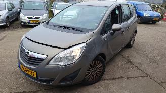 Auto da rottamare Opel Meriva B 2013 1.4 16v T A14NEL Grijs Z40W GJM onderdelen 2013/3
