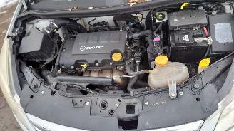 Opel Corsa D 2011 1.2 16v A12XER Wit onderdelen picture 13