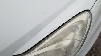 Opel Corsa D 2011 1.2 16v A12XER Wit onderdelen picture 12
