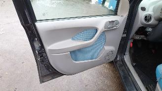 Fiat Panda 188 2005 1.2i 188A4 Zwart 632 onderdelen picture 11