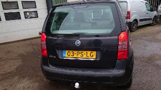 Fiat Idea 2004 1.4 16v 843A1 Zwart 632 onderdelen picture 4