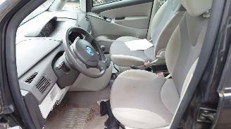 Fiat Idea 2004 1.4 16v 843A1 Zwart 632 onderdelen picture 13