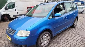 Coche siniestrado Volkswagen Touran 1T 2003 1.6FSI BAG GQG Blauw LA5X onderdelen 2003/6