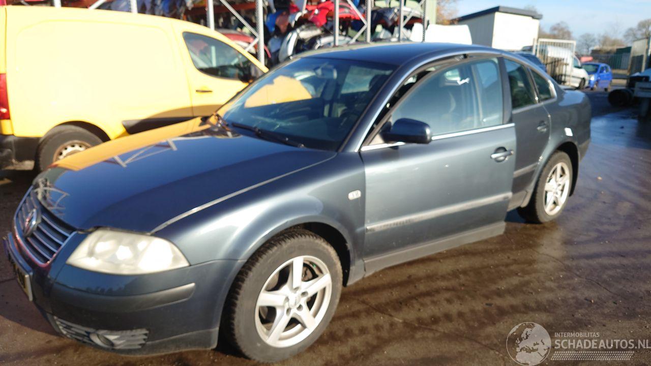 Volkswagen Passat 2002 2.0i AZM EPT Grijs LC7V onderdelen