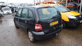 Renault Scenic 2002 1.6 16v K4MA7 Zwart NV676 onderdelen picture 3