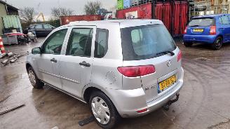 Mazda 2 2005 1.4 16v FXJA Grijs onderdelen picture 3