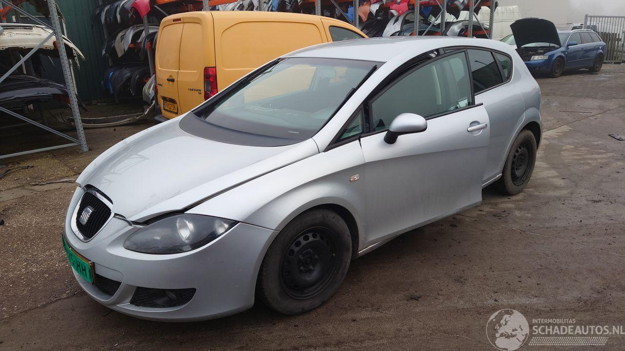 Seat Leon 1P 2006 2.0 FSI BLR GXV Grijs LS7Y onderdelen