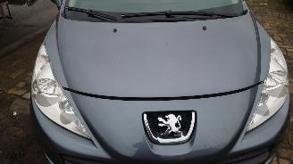 Peugeot 207 2009 1.4 VTi 8FS Grijs KTHC onderdelen picture 8