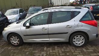 Peugeot 207 2010 1.4 VTi 8FS Grijs EZR onderdelen picture 2