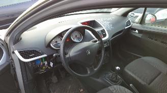 Peugeot 207 2010 1.4 VTi 8FS Grijs EZR onderdelen picture 14