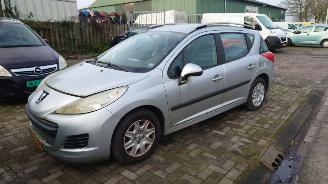 demontáž osobní automobily Peugeot 207 2010 1.4 VTi 8FS Grijs EZR onderdelen 2010/3