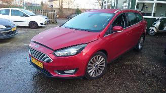 Uttjänta bilar auto Ford Focus 3 2015 1.0 Ecoboost M1DD Rood Red Candy onderdelen 2015/11