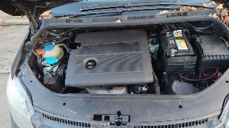 Volkswagen Golf plus 5M1 2005 1.4 16v BCA FXQ Zwart LC9Z onderdelen picture 10