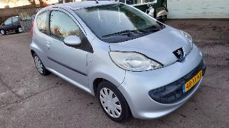 Peugeot 107 2007 1.0 12v 1KRFE Grijs KTB onderdelen picture 5