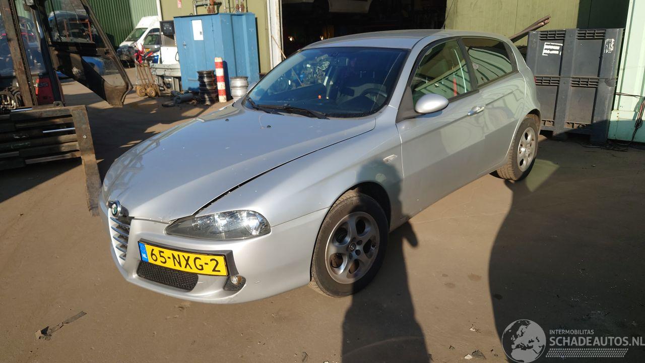 Alfa Romeo 147 2005 1.6 16v AR37203 Grijs VR603 onderdelen