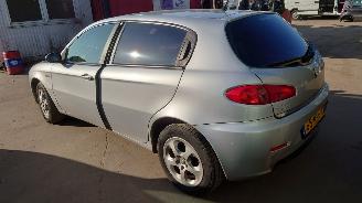 Alfa Romeo 147 2005 1.6 16v AR37203 Grijs VR603 onderdelen picture 3
