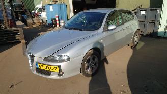 disassembly passenger cars Alfa Romeo 147 2005 1.6 16v AR37203 Grijs VR603 onderdelen 2005/7