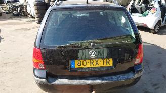 Volkswagen Golf 2005 1.6 FSI BAD Zwart LC9Z onderdelen picture 4