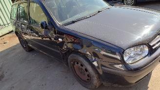 Volkswagen Golf 2005 1.6 FSI BAD Zwart LC9Z onderdelen picture 7