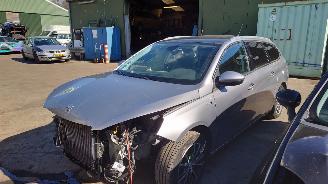 disassembly passenger cars Peugeot 308 SW 2 2015 1.2 THP HNY HN02 Grijs KCA onderdelen 2015/6